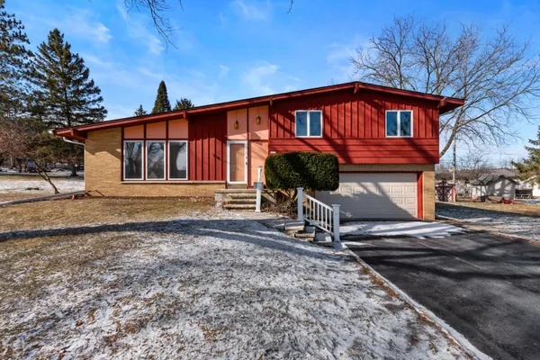$375,000 | 1015 Hillside Drive, Kewaskum, WI 53040