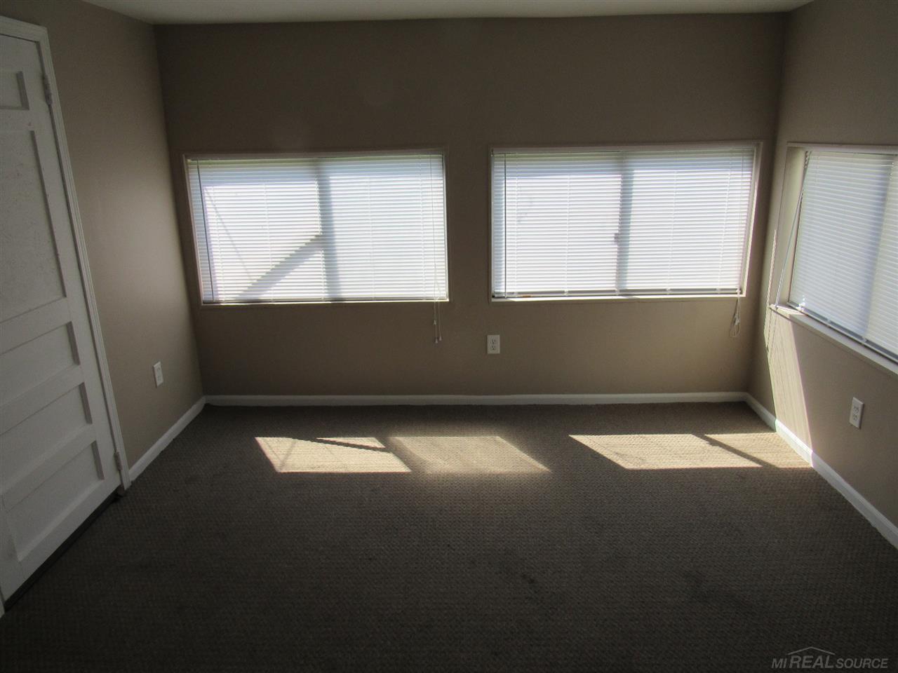 21263 Waltham Road Warren, MI 48089 - Photo 12 of 20