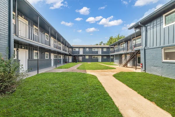 $1,250 | 4706 Yellowstone Boulevard, Unit 11, Houston, TX 77021
