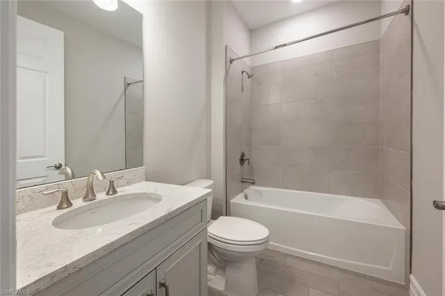 $3,175 | 388 Grace Bay Lane, Naples, FL 34114