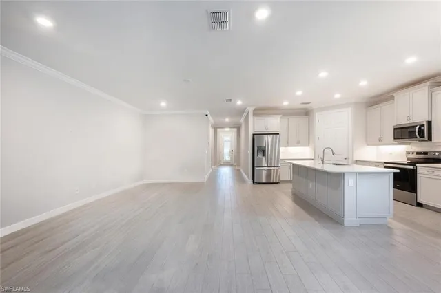 $3,175 | 388 Grace Bay Lane, Naples, FL 34114