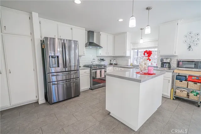 $790,000 | 27738 Hyssop Lane, Saugus, CA 91350