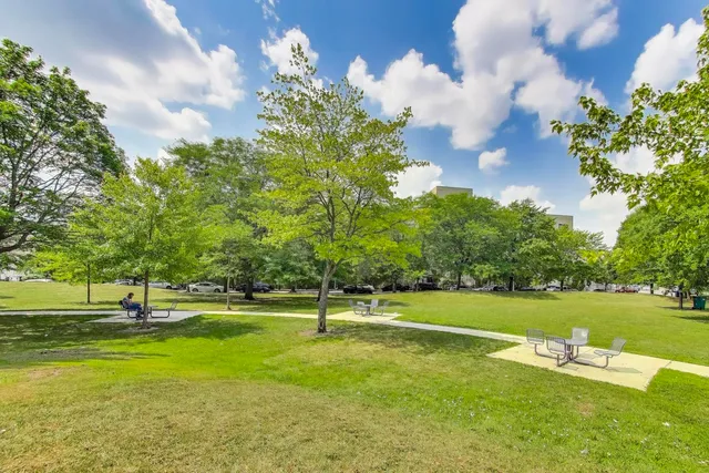 $450,000 | 7730 North Paulina Street, Unit 1, Chicago, IL 60626