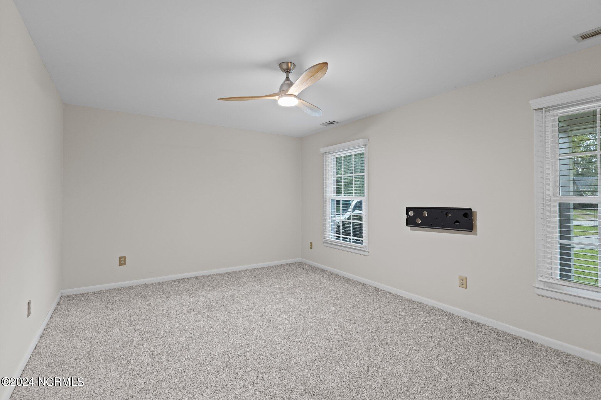 3312 Old Gate Road Morehead City, NC 28557 - Photo 17 of 35 new carpet