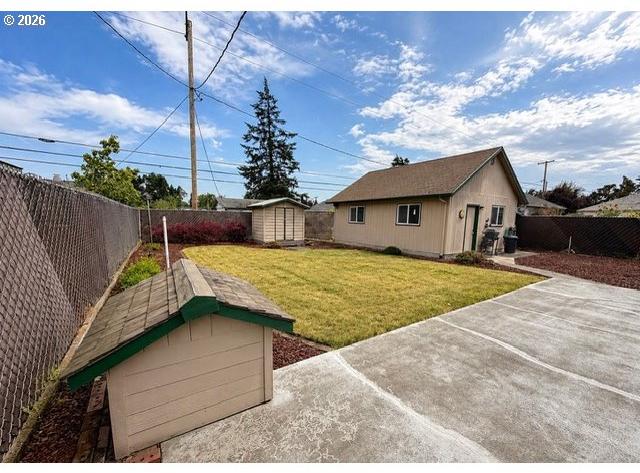 1231 N Street Springfield, OR 97477 - Photo 3 of 26 Gallery Image 3