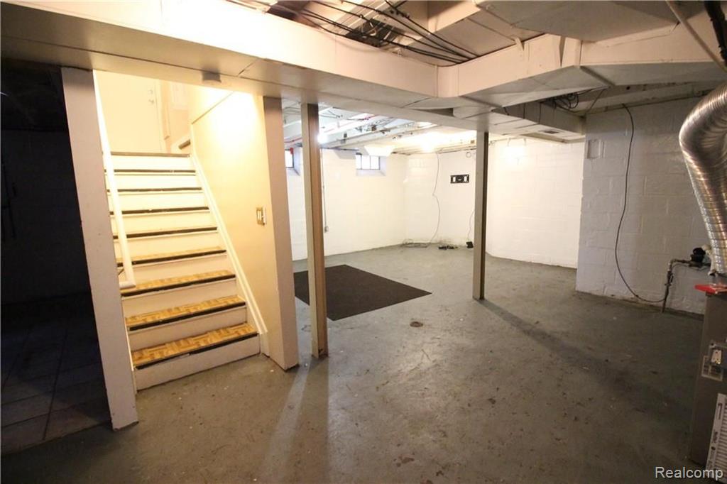19481 Lennane Redford, MI 48240 - Photo 27 of 29