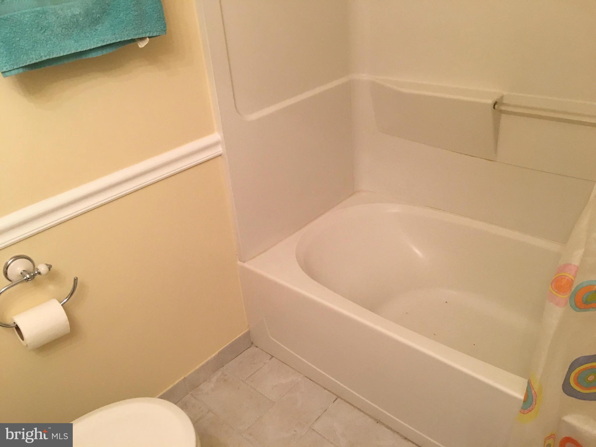 11502 Newport Mill Road Silver Spring, MD 20902 - Photo 17 of 29 Bath