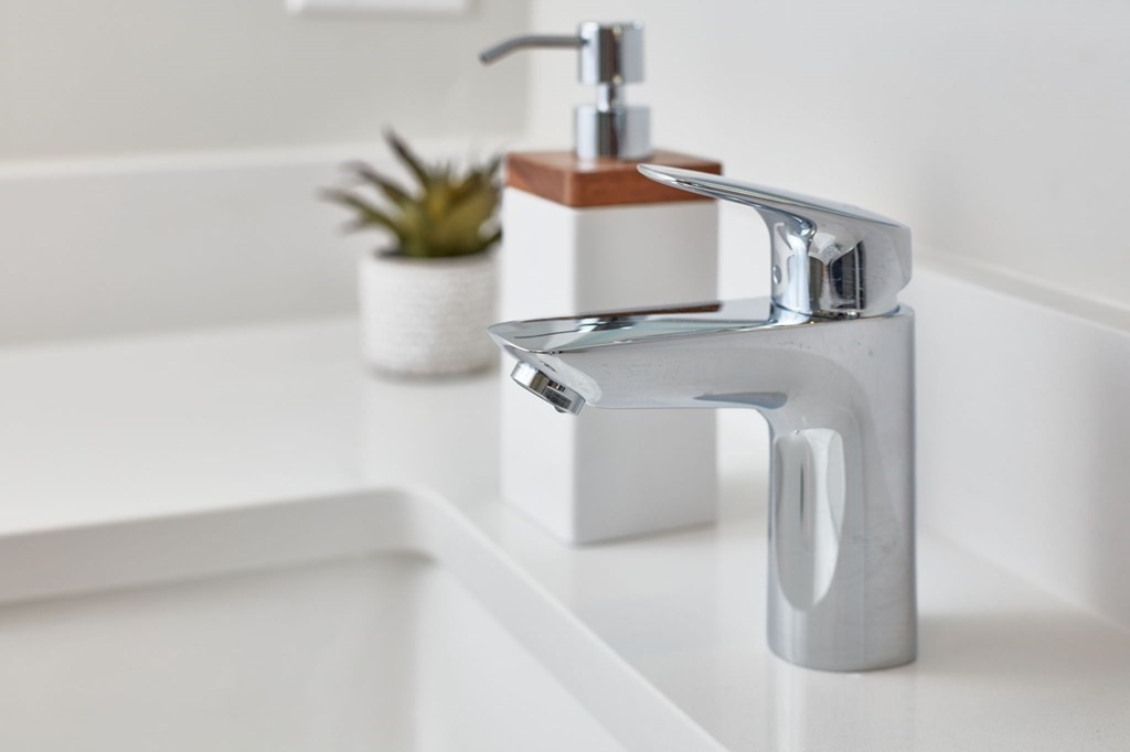 932 Broadway, Unit 212 Chelsea, MA 02150 - Photo 22 of 35 a close view of a faucet in the kitchen