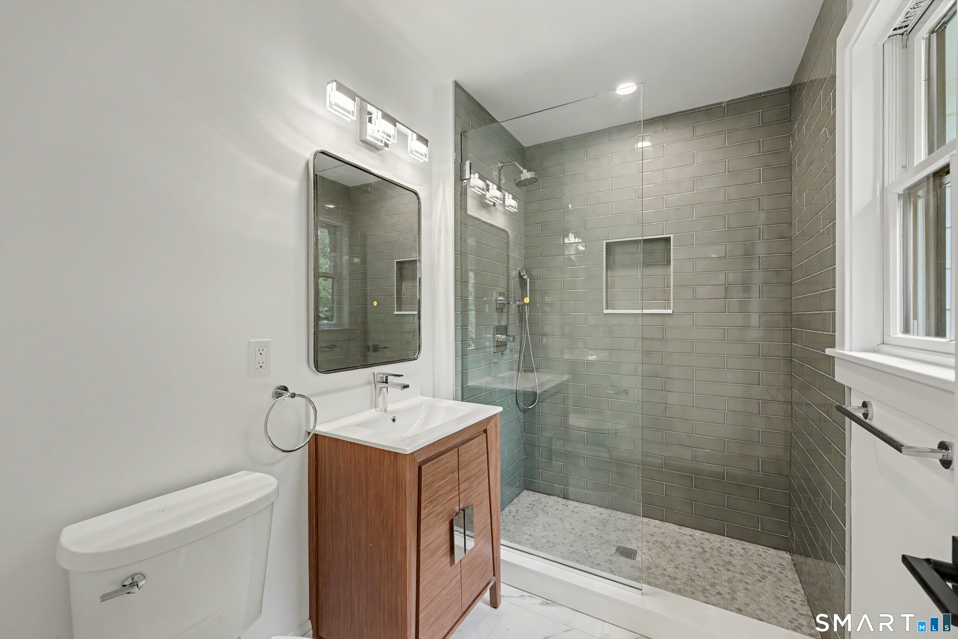 149 Don Bob Road Stamford, CT 06903 - Photo 19 of 40