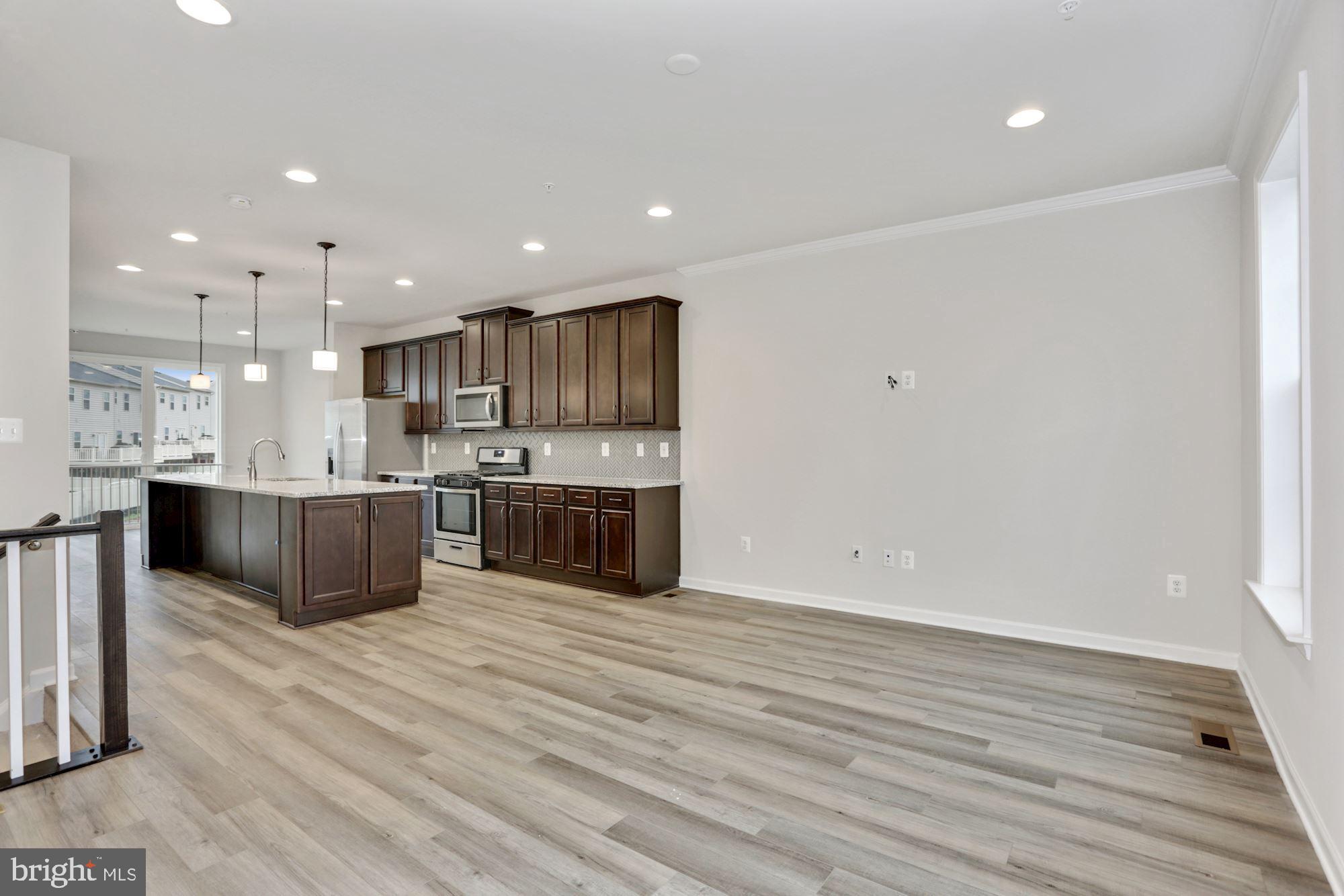 5990 Passend Drive Frederick, MD 21703 - Photo 4 of 33 Living Room