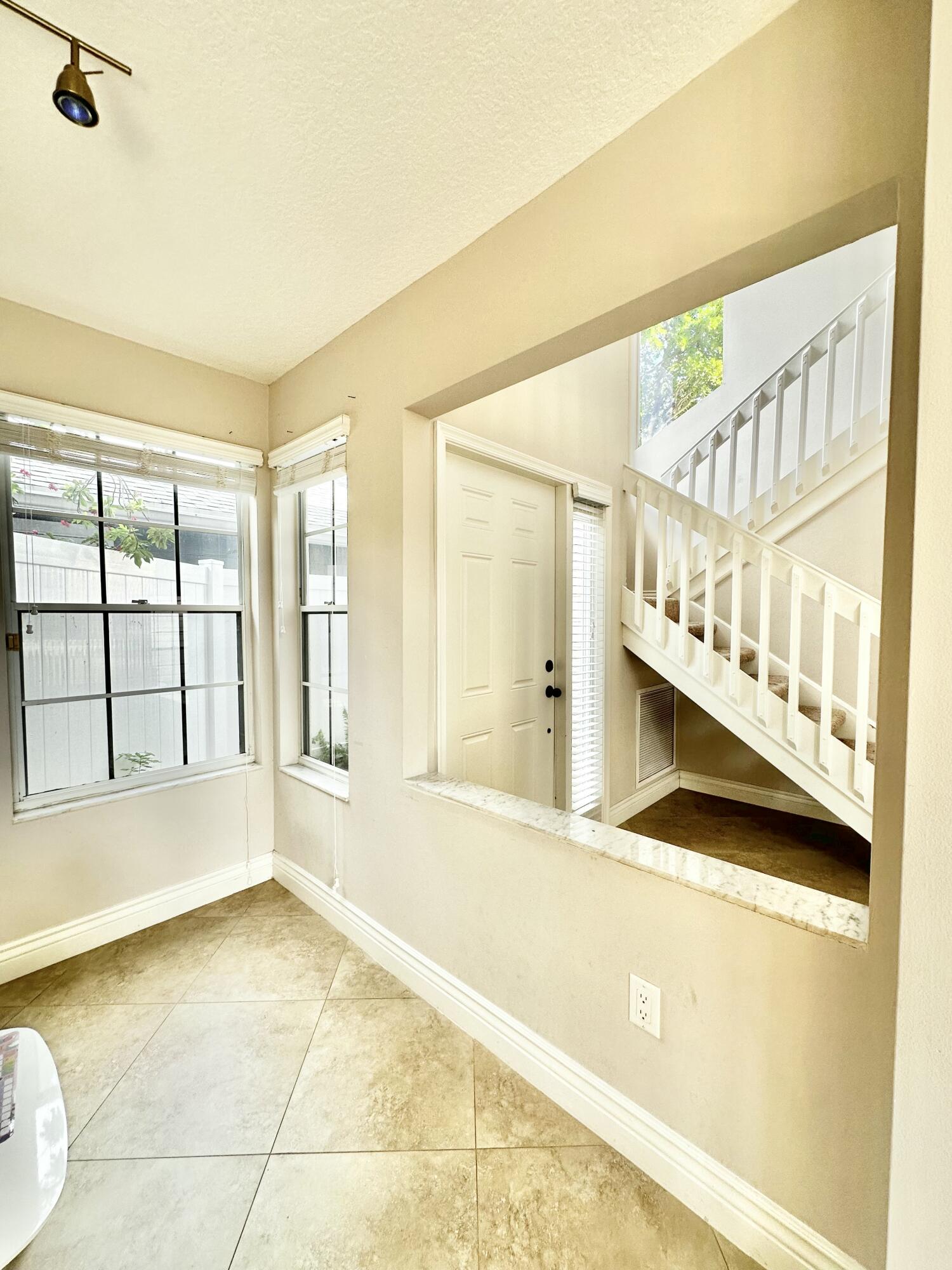 5342 Park Pl Circle Boca Raton, FL 33486 - Photo 8 of 44 DiningRoom