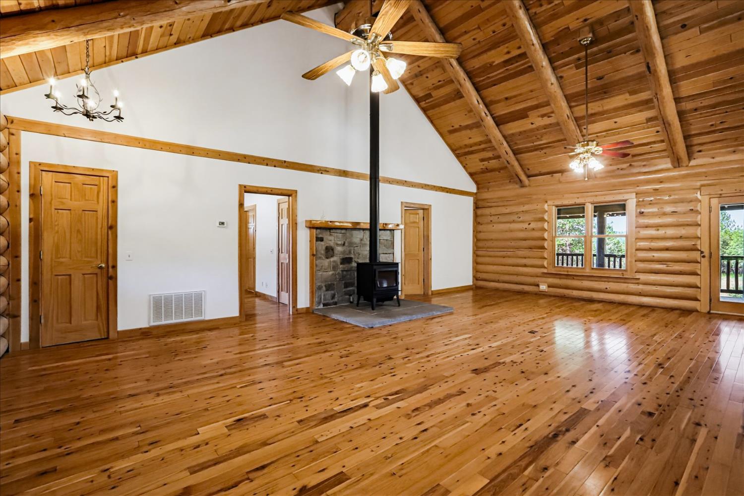 21748 Hyatt Road Nevada City, CA 95959 - Photo 7 of 83