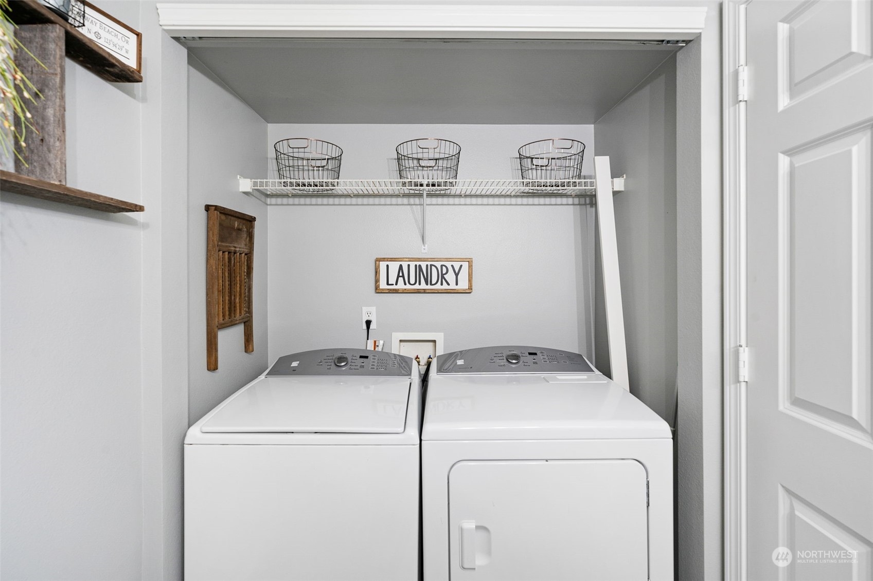 16887 Copper Mountain Road Southeast Monroe, WA 98272 - Photo 17 of 34 a utility room with dryer and washer