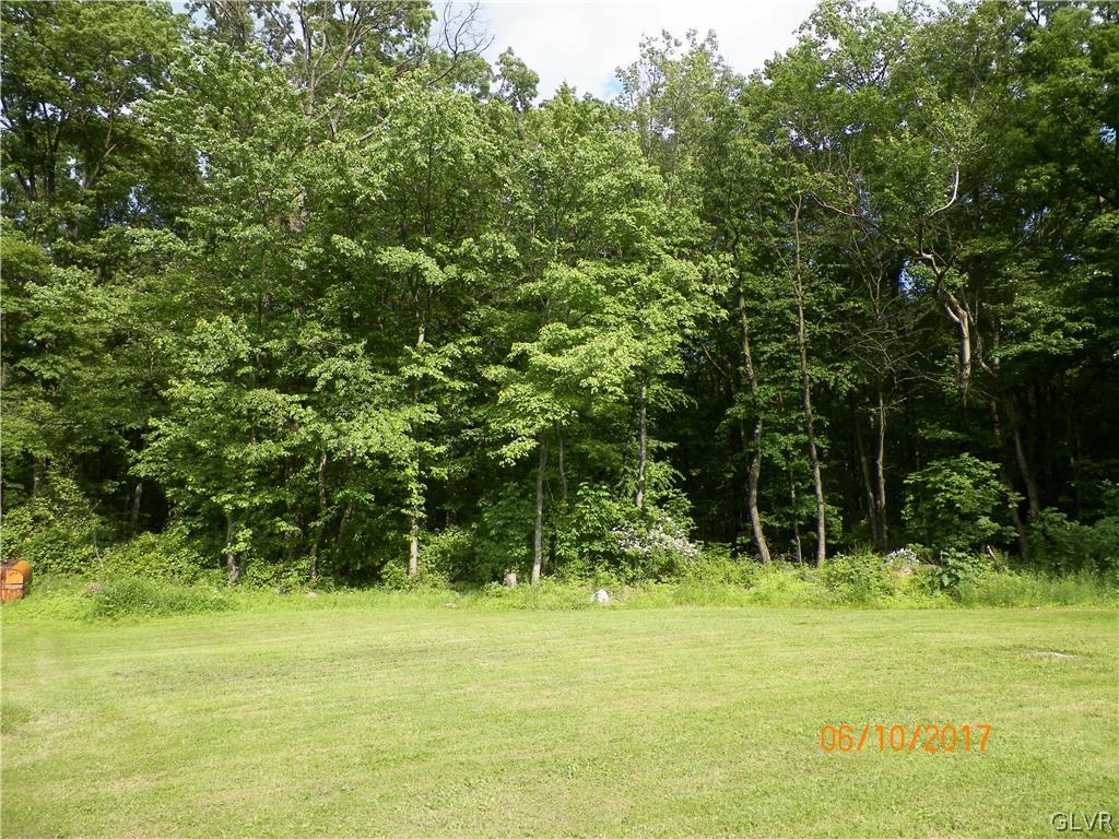 329 Old Grade Road Wind Gap, PA 18091 - Photo 5 of 15 Gallery Image 5