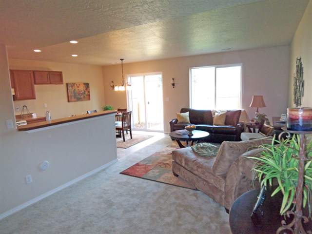 417 South Skipworth Road, Unit 101 Spokane Valley, WA 99206 - Photo 2 of 5