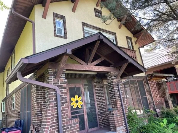 $275,000 | 318 North 4th Street, Savanna, IL 61074