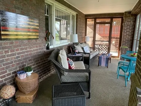 $275,000 | 318 North 4th Street, Savanna, IL 61074