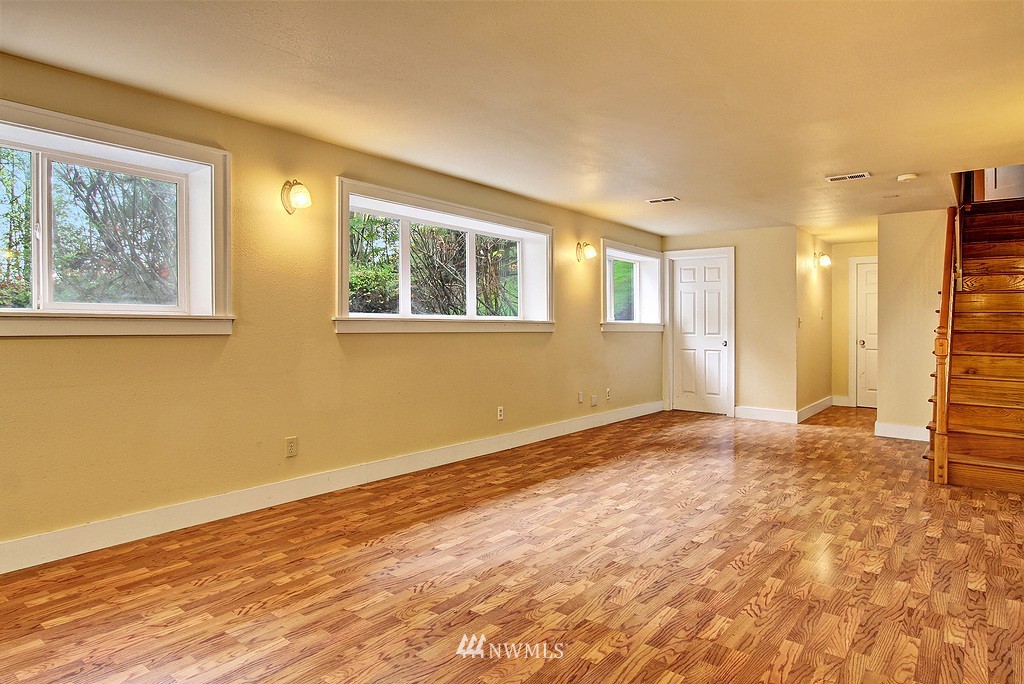17509 102nd Avenue Northeast Bothell, WA 98011 - Photo 13 of 18 Gallery Image 13