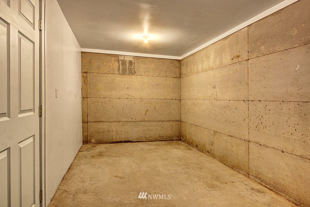 17509 102nd Avenue Northeast Bothell, WA 98011 - Photo 16 of 18 Gallery Image 16