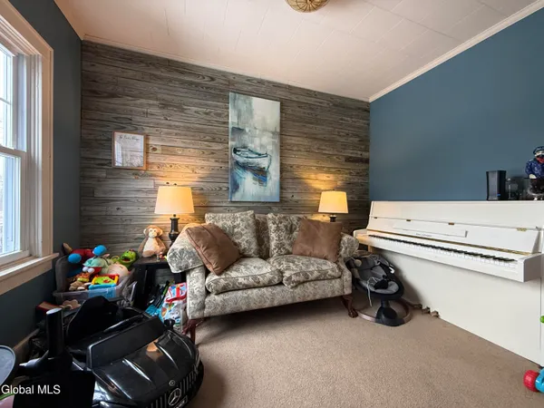 $2,200 | 21 Baker Street, Gloversville, NY 12078