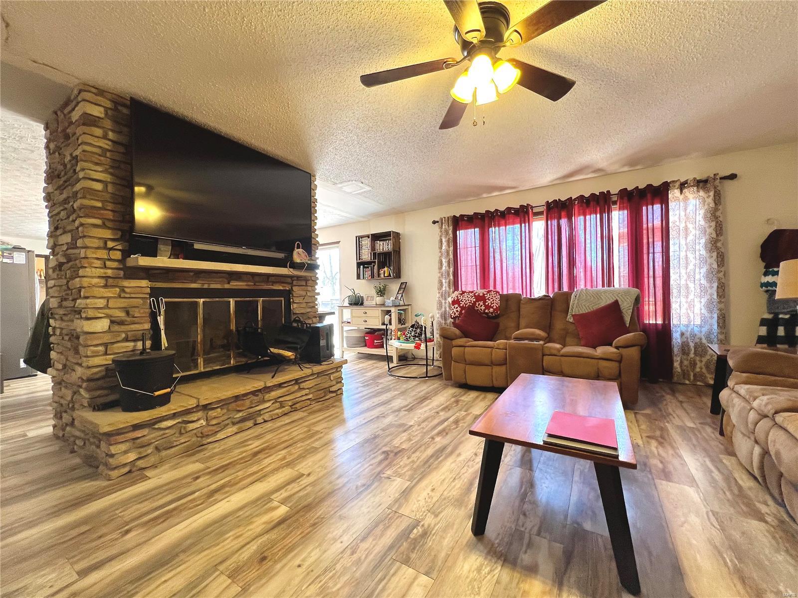 7807 Brickyard Hill Road Worden, IL 62097 - Photo 5 of 16