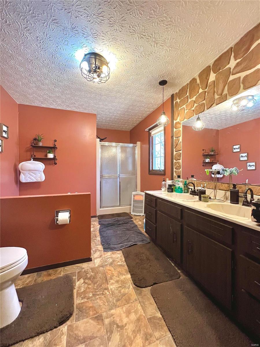 7807 Brickyard Hill Road Worden, IL 62097 - Photo 10 of 16