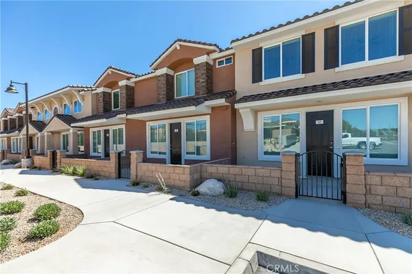 $1,995 | 16852 Muscatel Street, Hesperia, CA 92345