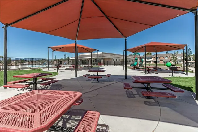 $1,995 | 16852 Muscatel Street, Hesperia, CA 92345