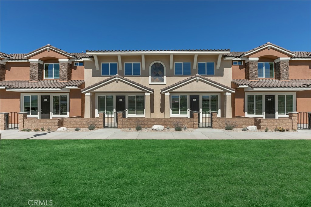 16852 Muscatel Street Hesperia, CA 92345 - Photo 4 of 22