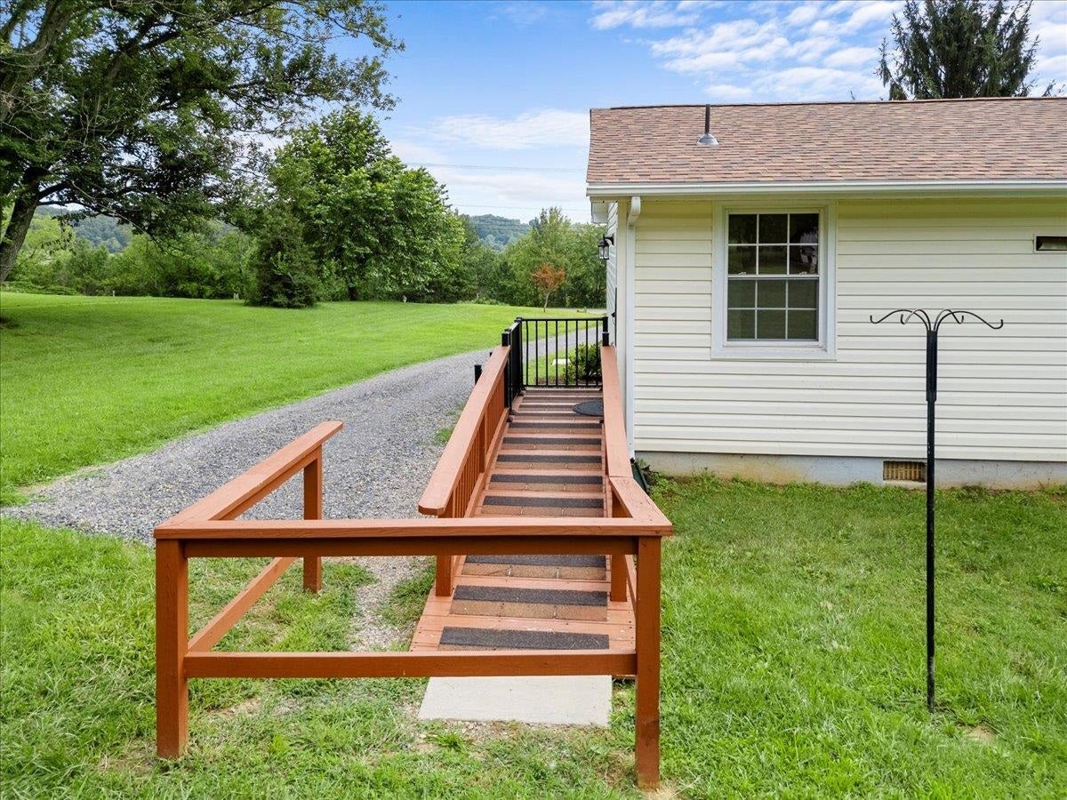 3074 7 Mile Tree Road Christiansburg, VA 24073 - Photo 31 of 57 Gallery Image 31