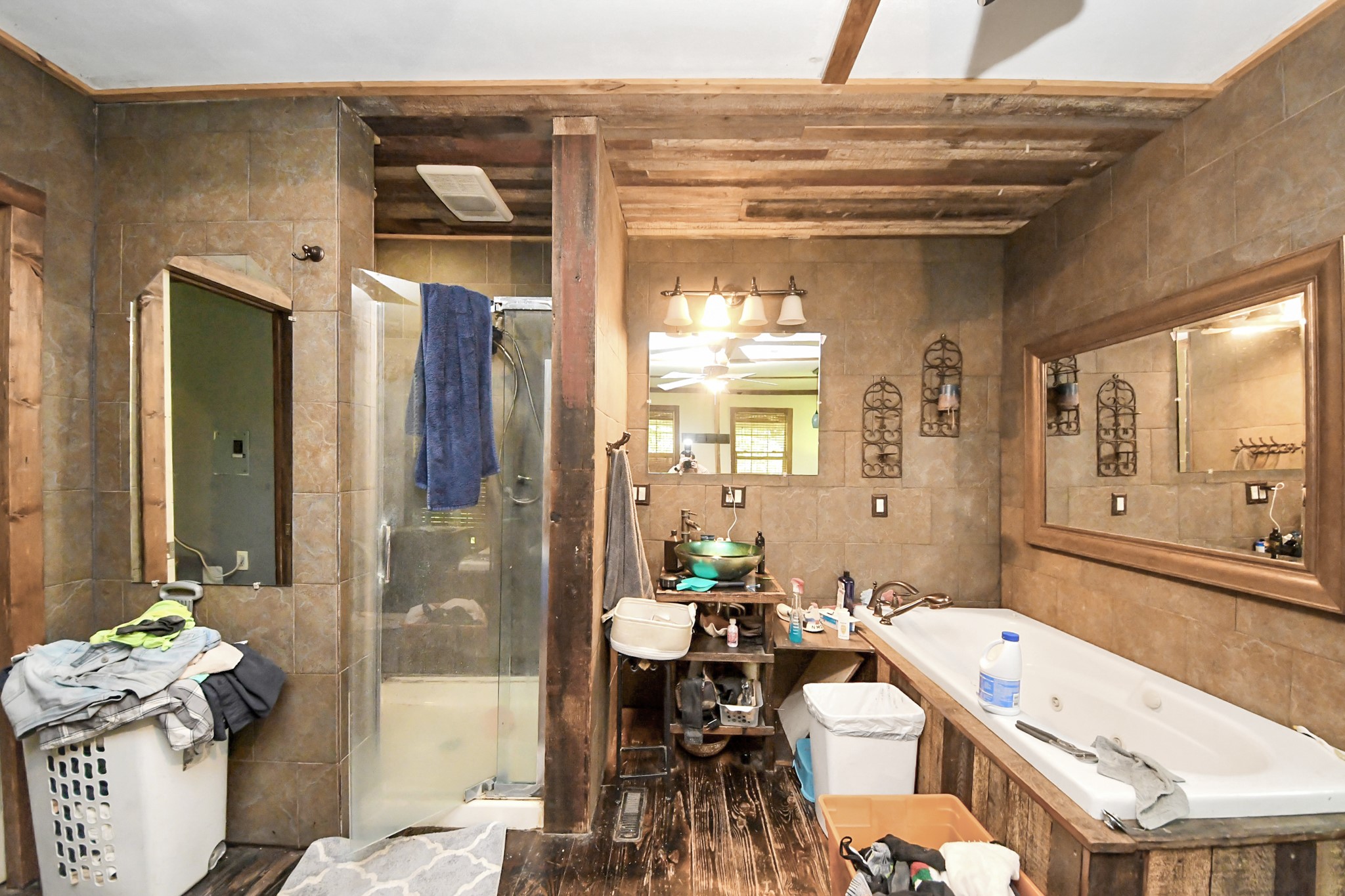 101 Rocky Road Livingston, TX 77351 - Photo 20 of 42 a very nice looking room with a couch