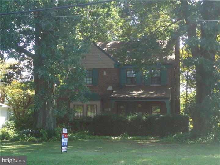 917 Ashbourne Road Cheltenham, PA 19012 - Photo 2 of 25 Exterior Front
