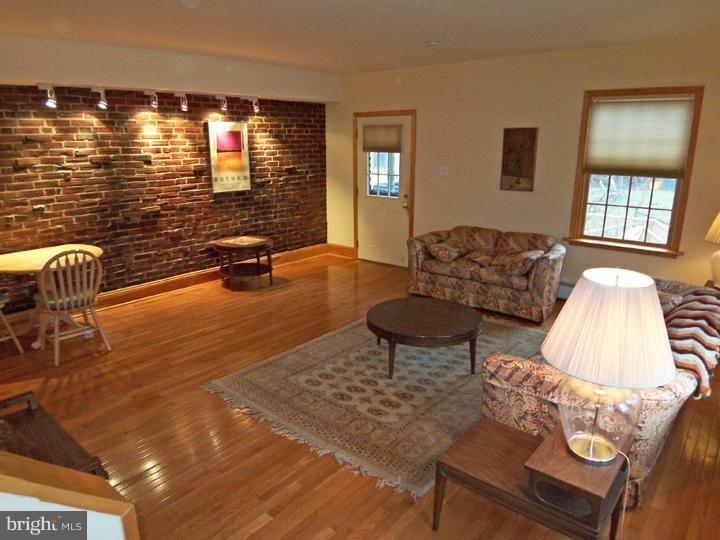 917 Ashbourne Road Cheltenham, PA 19012 - Photo 15 of 25