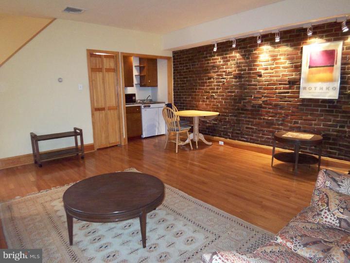 917 Ashbourne Road Cheltenham, PA 19012 - Photo 16 of 25