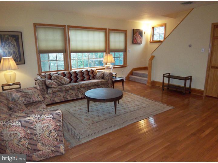 917 Ashbourne Road Cheltenham, PA 19012 - Photo 17 of 25