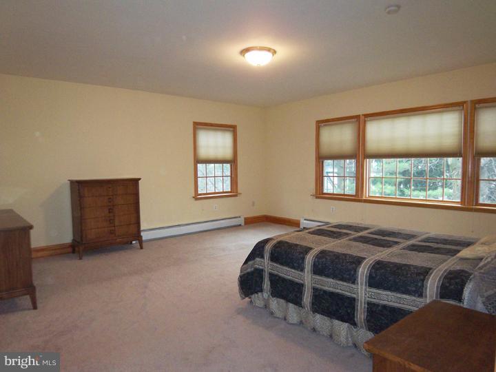 917 Ashbourne Road Cheltenham, PA 19012 - Photo 18 of 25