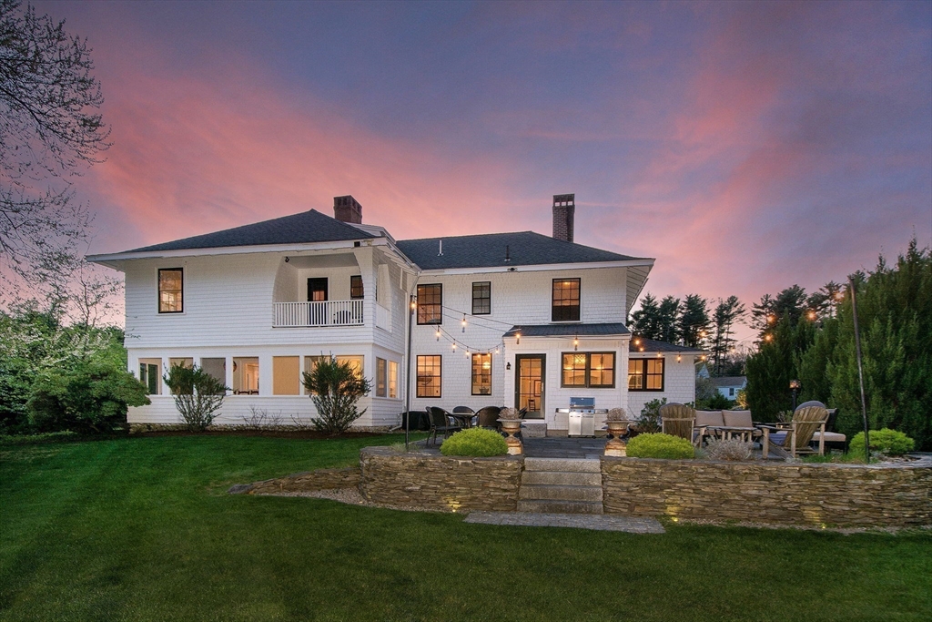 41 Brigantine Circle Norwell, MA 02061 - Photo 3 of 37 a front view of a house with garden