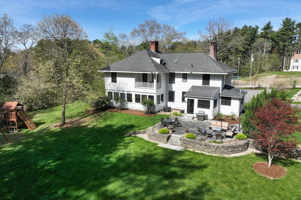 41 Brigantine Circle Norwell, MA 02061 - Photo 37 of 37 a front view of a house with yard and green space