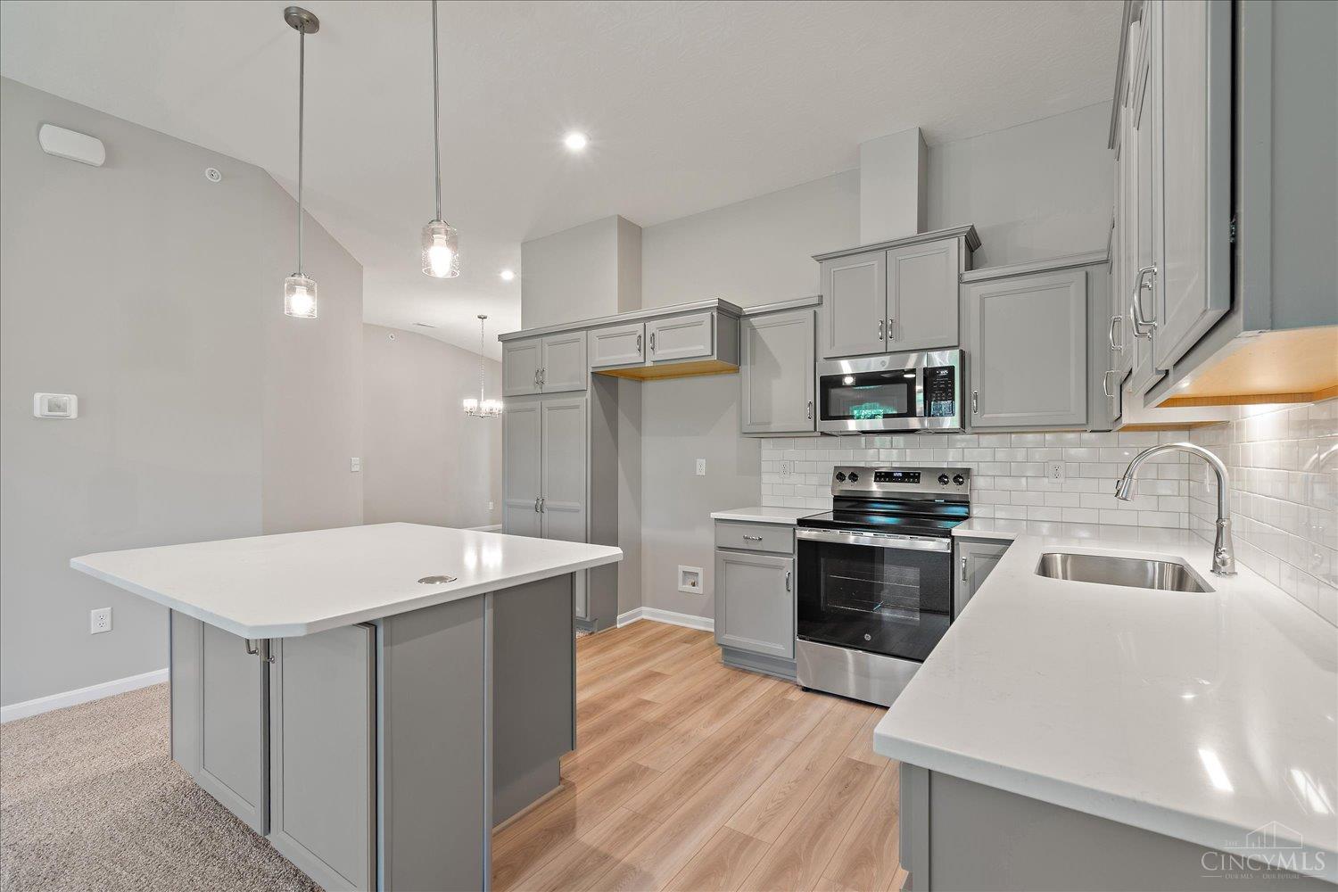 531 Tradition Ridge, Unit 81303 Cincinnati, OH 45245 - Photo 5 of 34