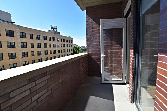 $3,100 | 3833 North Broadway, Unit 409, Chicago, IL 60613