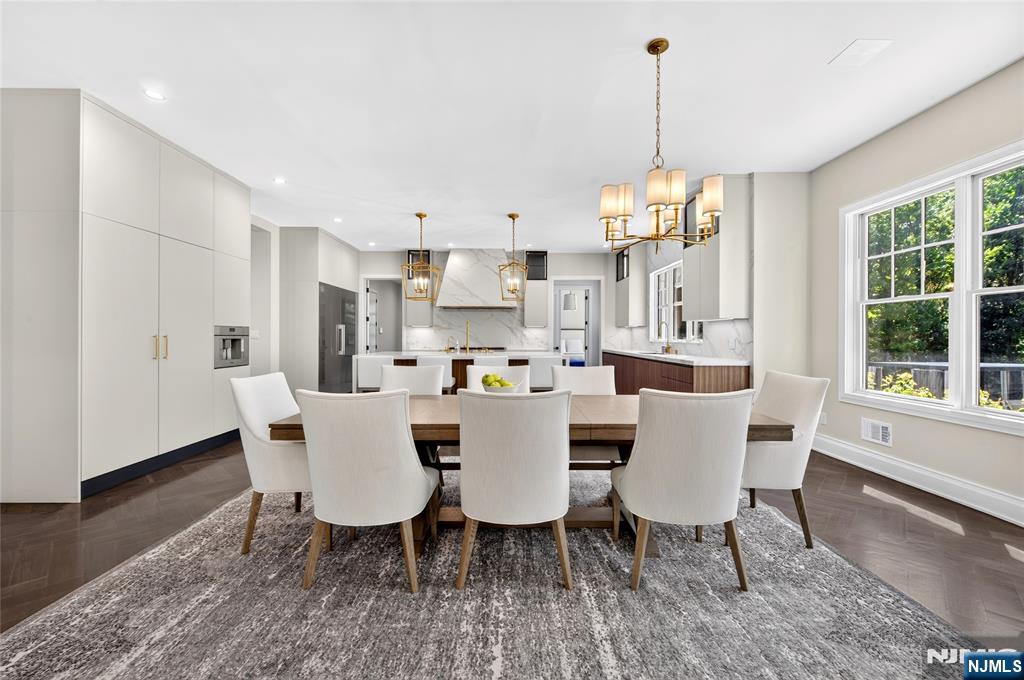396 Knollwood Road Ridgewood, NJ 07450 - Photo 11 of 50 Gallery Image 11