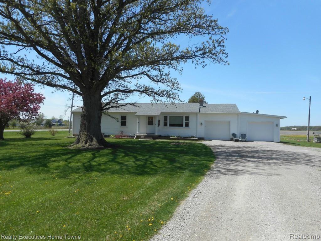 8005 Mason Road Yale, MI 48097 - Photo 1 of 23