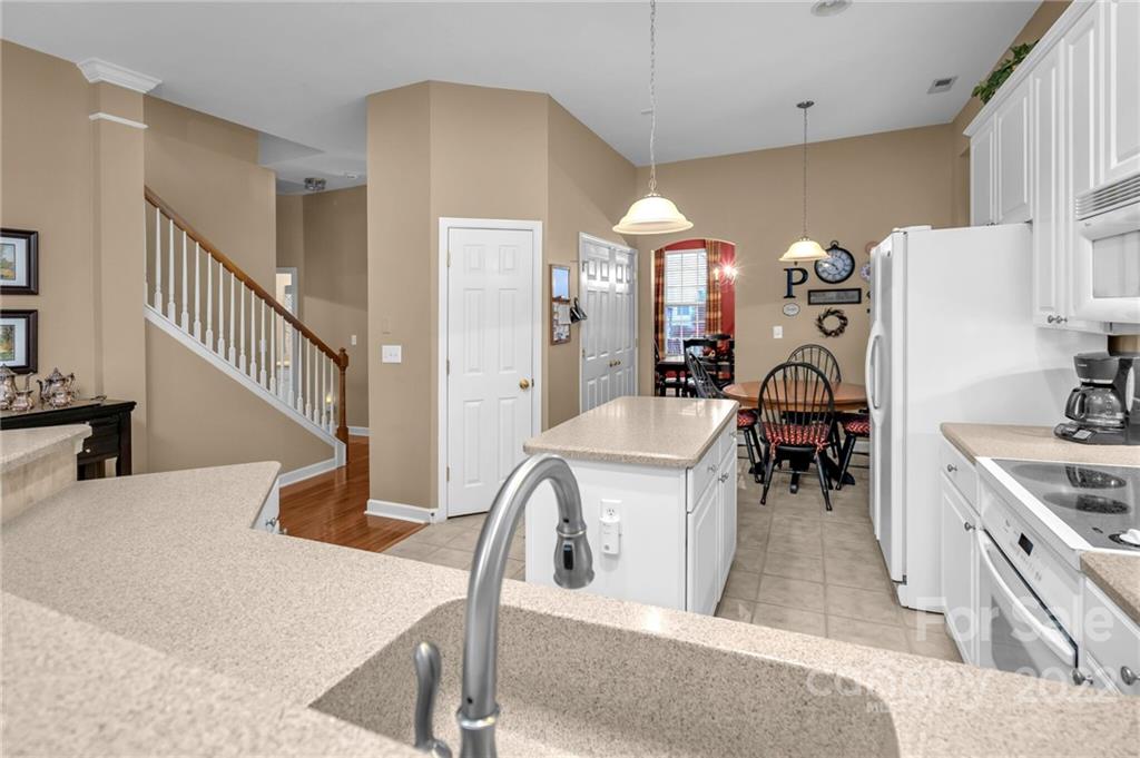 17018 Carlton Way Road Huntersville, NC 28078 - Photo 20 of 42 a view of a kitchen and dining room