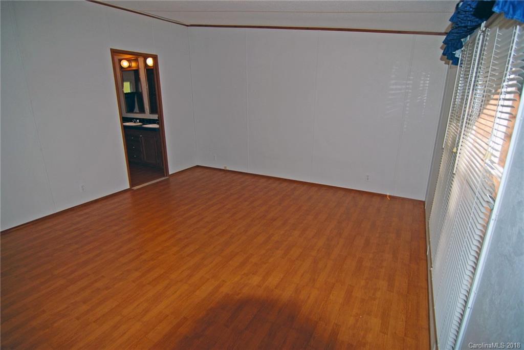 256 Davidson Road Swannanoa, NC 28778 - Photo 13 of 27 Gallery Image 13
