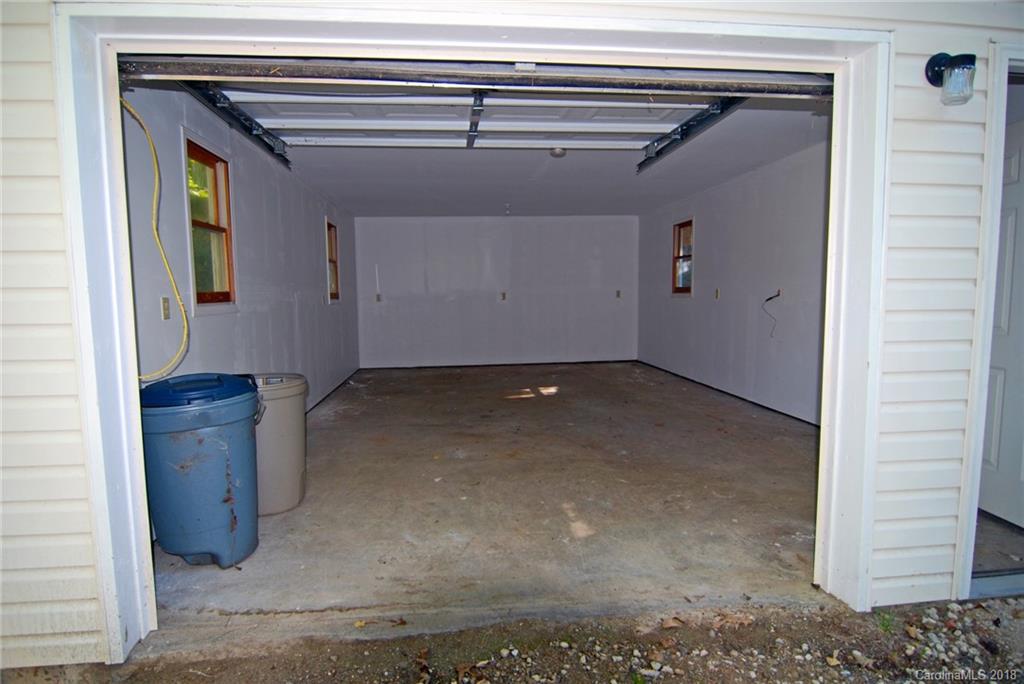 256 Davidson Road Swannanoa, NC 28778 - Photo 4 of 27 Gallery Image 4
