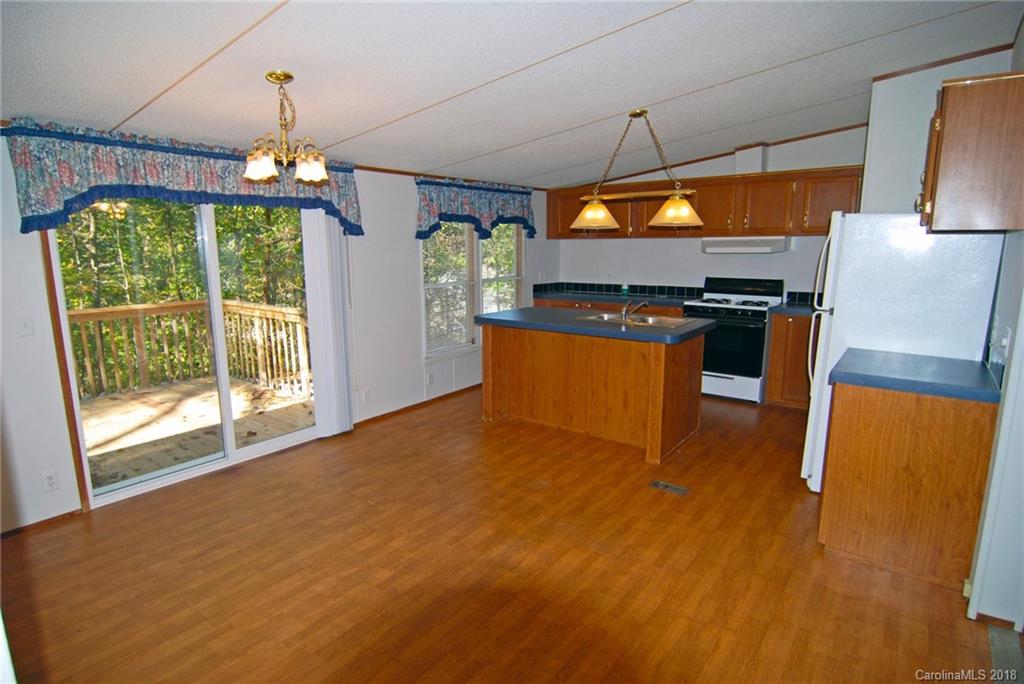 256 Davidson Road Swannanoa, NC 28778 - Photo 5 of 27 Gallery Image 5
