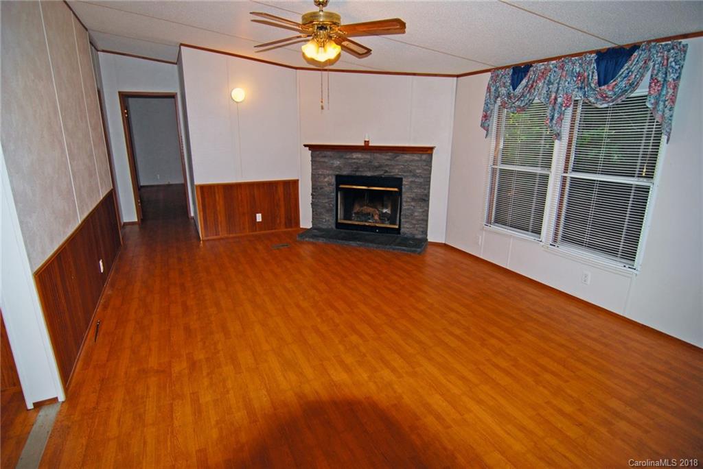 256 Davidson Road Swannanoa, NC 28778 - Photo 10 of 27 Gallery Image 10