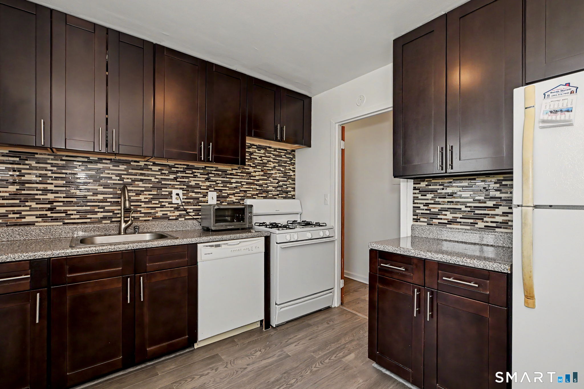 50 Glenbrook Road, Unit 8E Stamford, CT 06902 - Photo 3 of 20