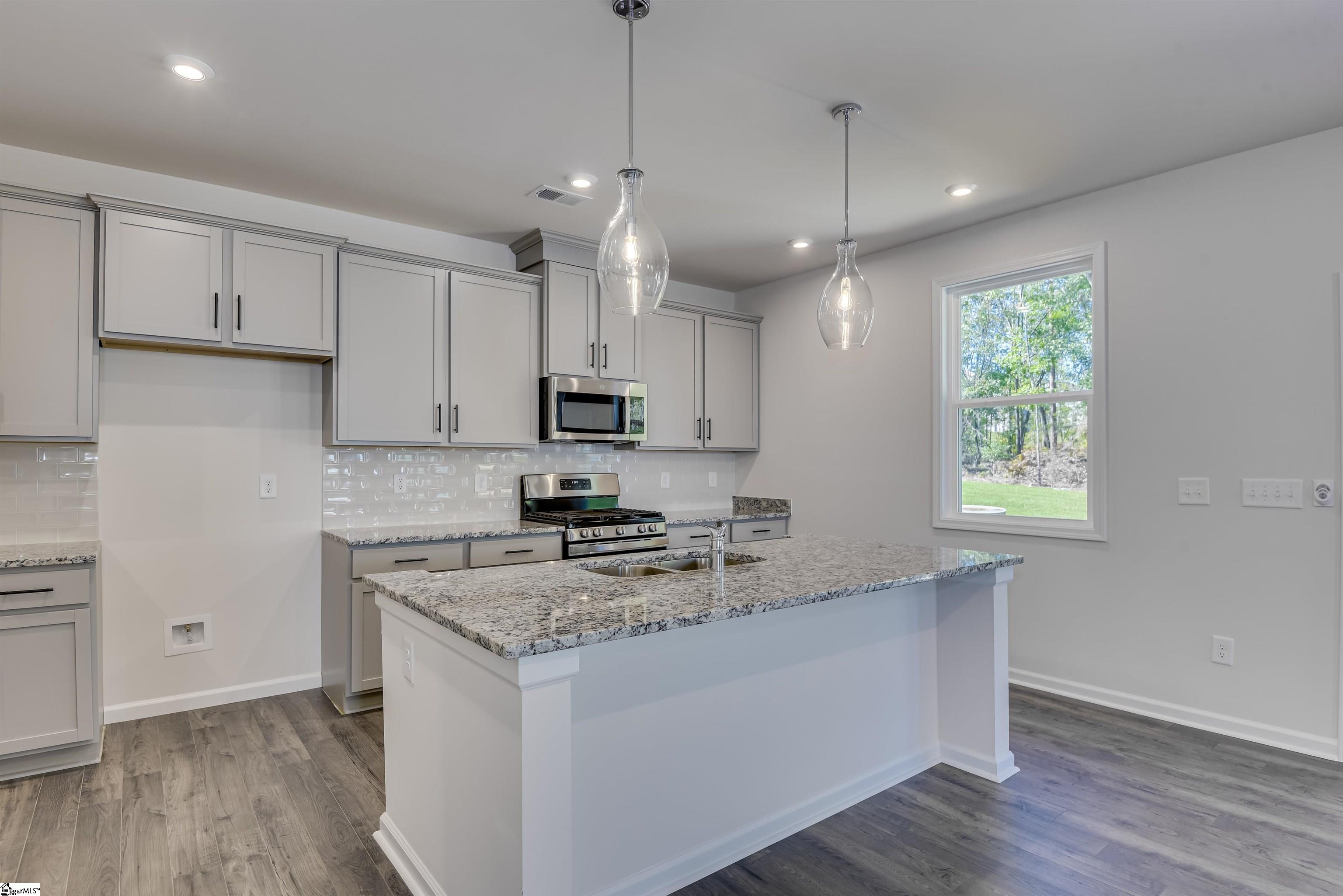 113 Harling Court Fountain Inn, SC 29644 - Photo 5 of 33