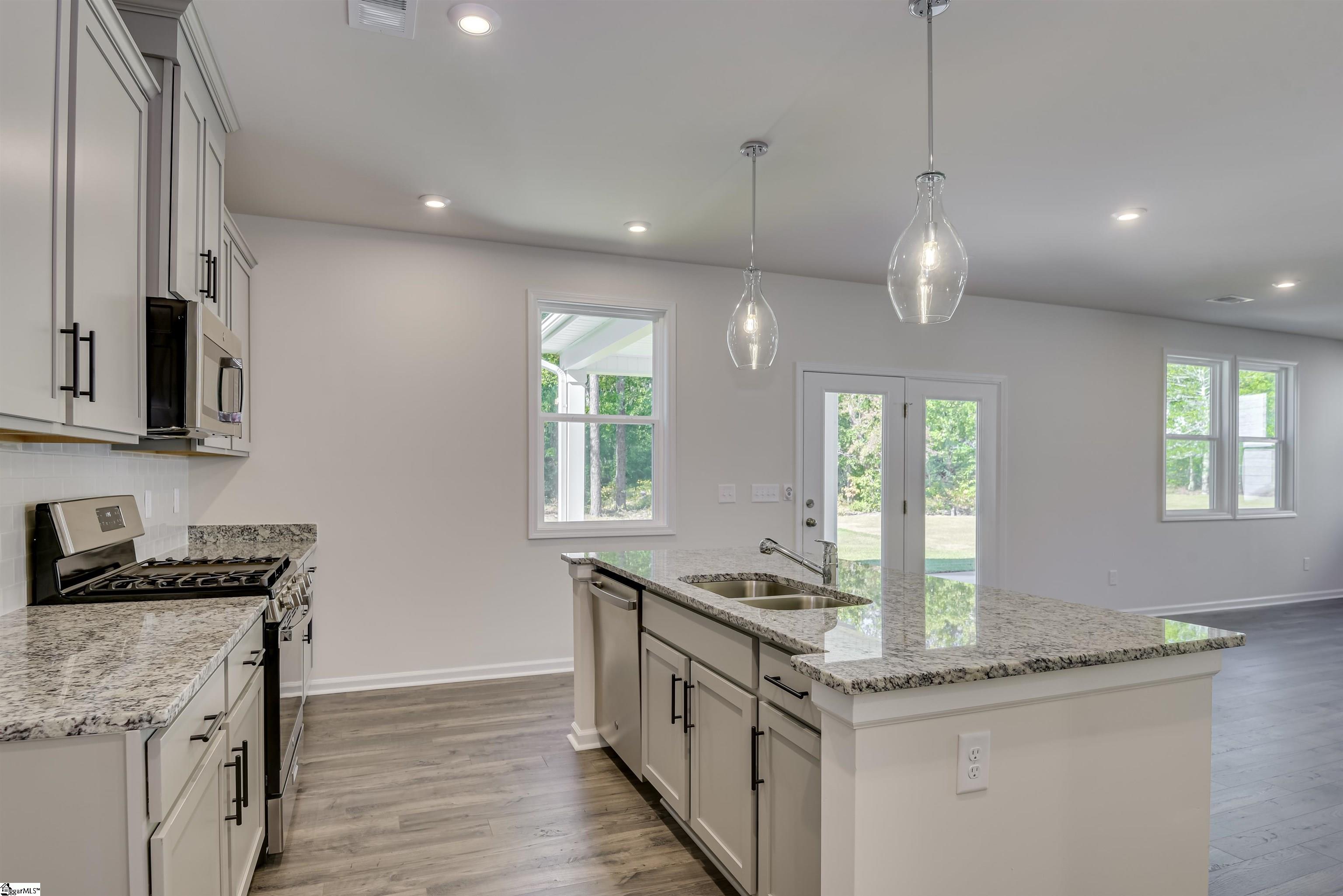 113 Harling Court Fountain Inn, SC 29644 - Photo 6 of 33